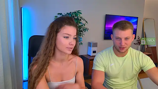 Snapshot of Jony_and_Jessica chatting on 07-11-26, 04:02 Jony and Jessica online show from 07-11-26, 04:02