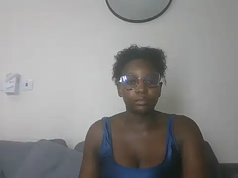 Snapshot of Puliza_wet chatting on 10-17-25, 04:31 Puliza wet online show from 10-17-25, 04:31