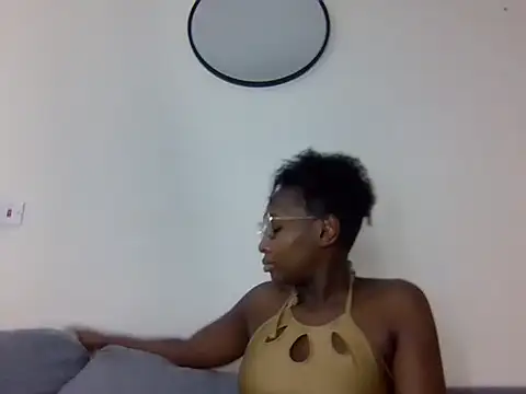 Snapshot of Puliza_wet chatting on 10-21-25, 07:24 Puliza wet online show from 10-21-25, 07:24