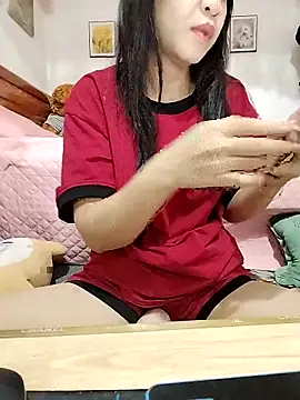 cream1299 online show from 10-18-25, 09:50