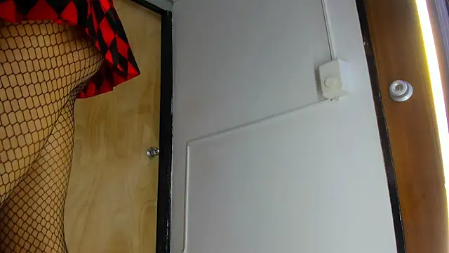 Camille Cedrik online show from 10-31-25, 09:11