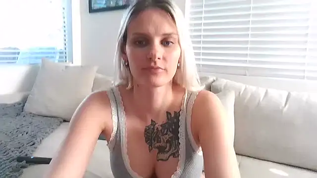 BonnieBazz online show from 12-02-24, 11:13