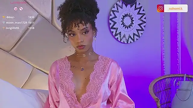 Snapshot of Nahomi_King chatting on 02-22-25, 07:47 Nahomi King online show from 02-22-25, 07:47