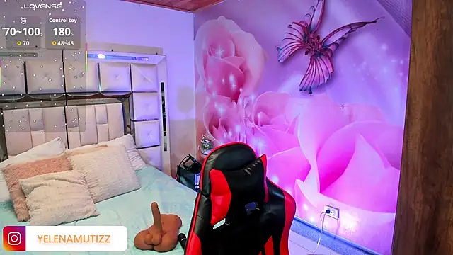 Yelena mutiz online show from 11-15-25, 01:15