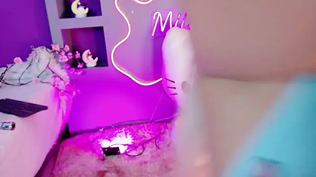 Snapshot of miia__baker chatting on 03-18-26, 12:19 miia baker online show from 03-18-26, 12:19