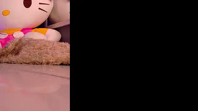 Snapshot of miia__baker chatting on 04-01-26, 01:41 miia baker online show from 04-01-26, 01:41