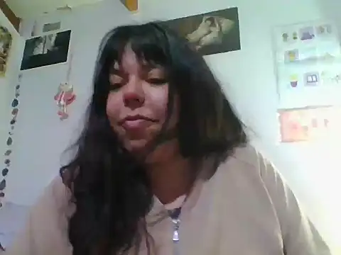 Snapshot of scarletttlove chatting on 07-09-26, 01:39 scarletttlove online show from 07-09-26, 01:39