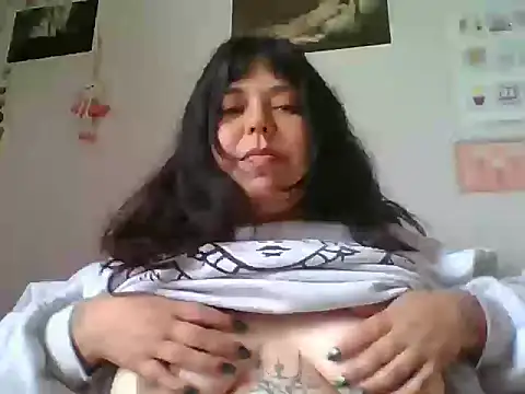 Snapshot of scarletttlove chatting on 06-13-26, 06:17 scarletttlove online show from 06-13-26, 06:17