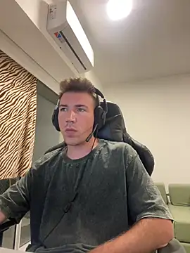 Snapshot of fedex_c2c chatting on 02-28-26, 02:33 fedex c2c online show from 02-28-26, 02:33