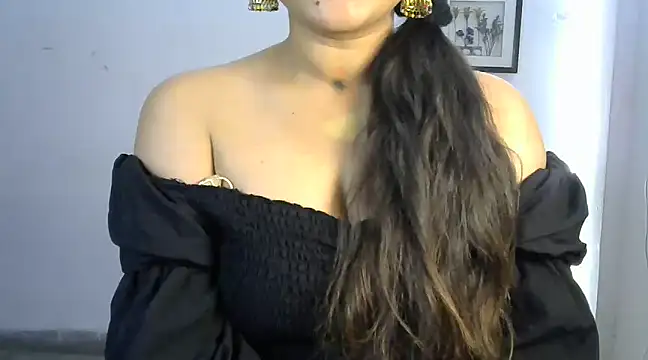 Snapshot of Hazel_Doll9 chatting on 03-18-25, 05:01 Hazel Doll9 online show from 03-18-25, 05:01