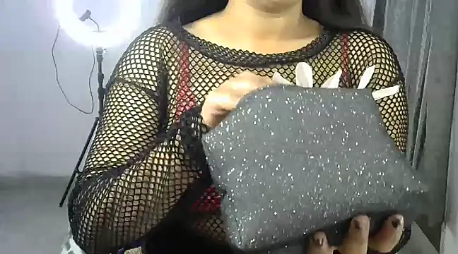 Snapshot of Hazel_Doll9 chatting on 03-05-25, 03:07 Hazel Doll9 online show from 03-05-25, 03:07