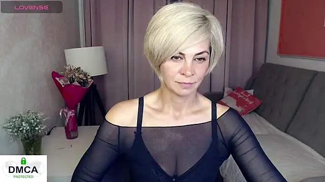 Blonde lola444 online show from 06-22-26, 05:43