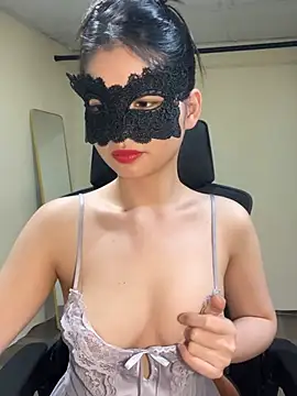 Snapshot of Salibae_Nha chatting on 02-17-25, 05:36 Salibae Nha online show from 02-17-25, 05:36