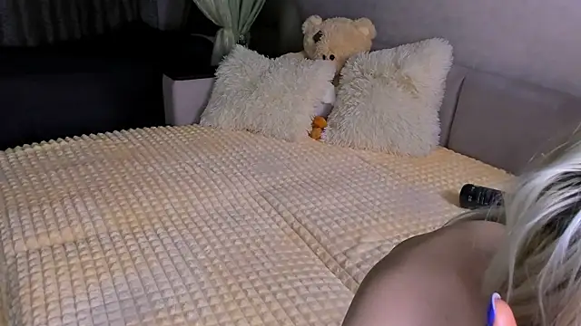 Sweeet Barbie online show from 11-22-25, 03:33