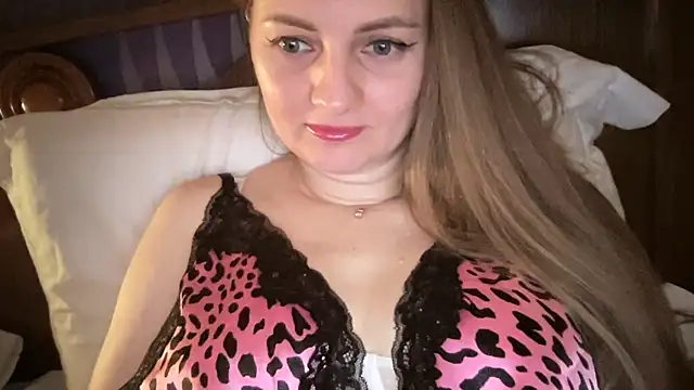 Snapshot of Viola_sweet chatting on 07-12-26, 11:49 Viola sweet online show from 07-12-26, 11:49