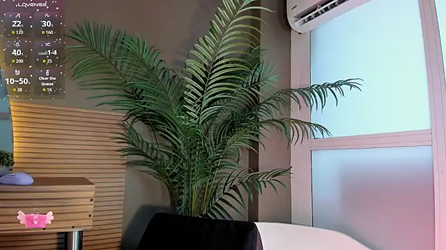 Aprillbrunette online show from 05-19-26, 11:50