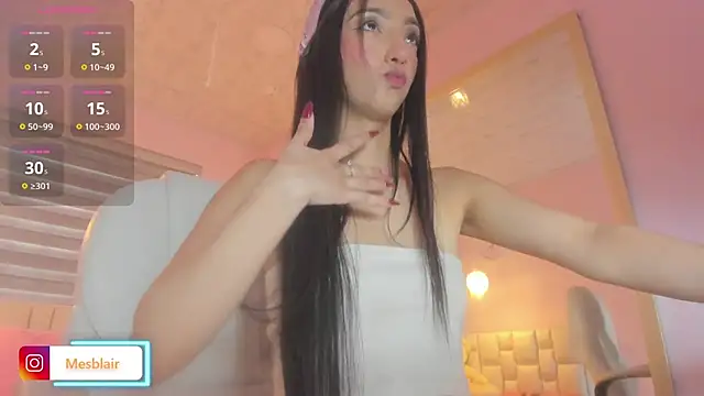 Snapshot of blair___mester chatting on 10-11-25, 03:46 blair mester online show from 10-11-25, 03:46