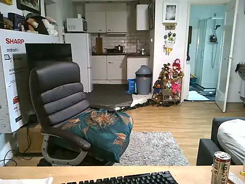 mihaimichael online show from 12-14-25, 01:06