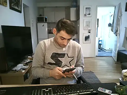 Snapshot of mihaimichael chatting on 05-15-26, 12:58 mihaimichael online show from 05-15-26, 12:58