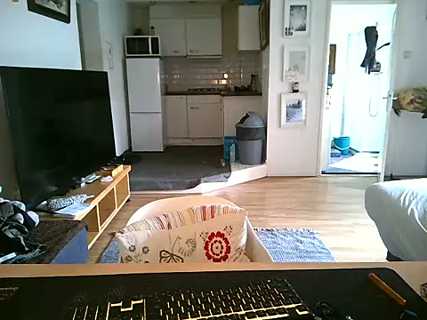 mihaimichael online show from 04-12-26, 03:04