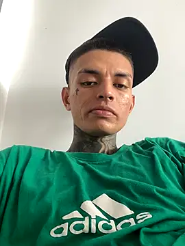 Snapshot of Herem369 chatting on 12-20-25, 07:50 Herem369 online show from 12-20-25, 07:50