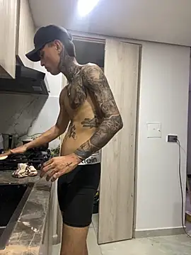 Snapshot of Herem369 chatting on 11-09-25, 03:21 Herem369 online show from 11-09-25, 03:21