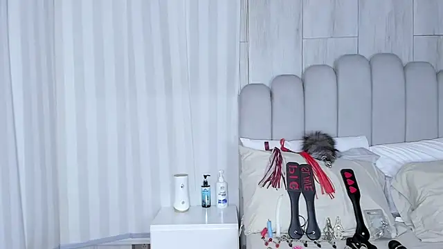 mileyerikson online show from 09-26-25, 01:34