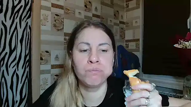 TherestlessKitty online show from 02-21-26, 10:12