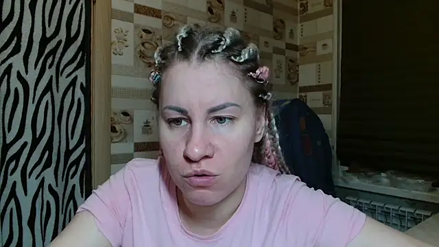 Snapshot of TherestlessKitty chatting on 05-03-26, 10:13 TherestlessKitty online show from 05-03-26, 10:13