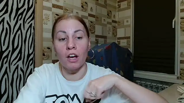 Snapshot of TherestlessKitty chatting on 06-21-26, 10:15 TherestlessKitty online show from 06-21-26, 10:15