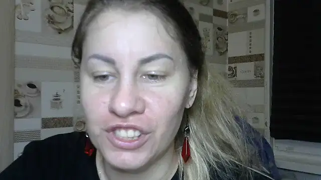 TherestlessKitty online show from 12-16-25, 10:25