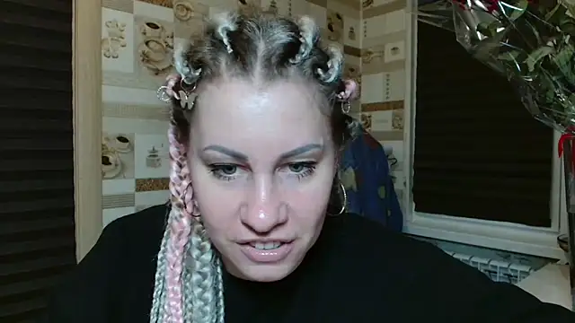 Snapshot of TherestlessKitty chatting on 05-10-26, 10:22 TherestlessKitty online show from 05-10-26, 10:22
