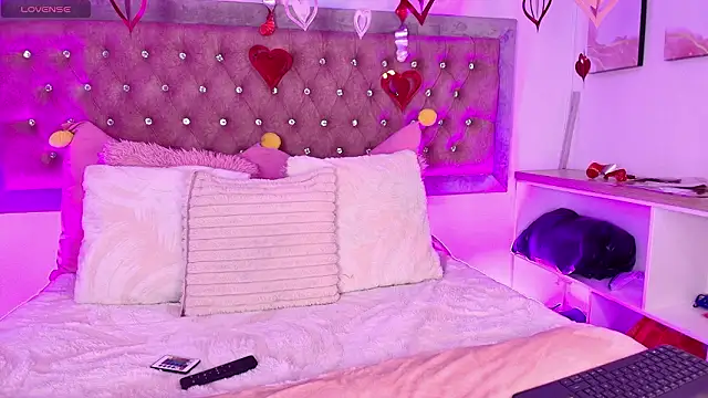 Tayzon Foxxx online show from 02-13-26, 01:11