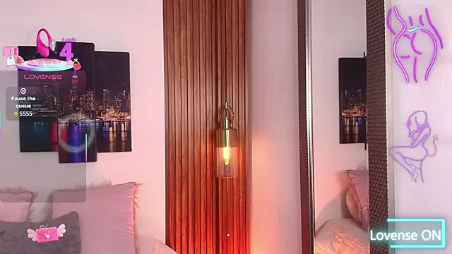 Snapshot of Tayzon_Foxxx chatting on 09-14-25, 12:55 Tayzon Foxxx online show from 09-14-25, 12:55