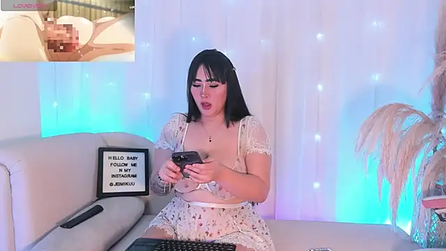 mikuru hara online show from 11-28-25, 12:22