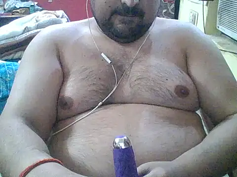 ARYANAVAILABLE online show from 05-18-26, 12:22