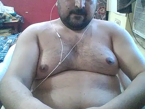 ARYANAVAILABLE online show from 03-13-26, 11:04