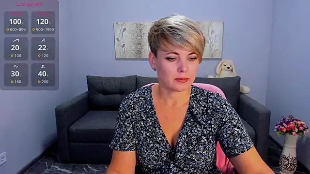 Julia Wilsone online show from 10-01-25, 05:45