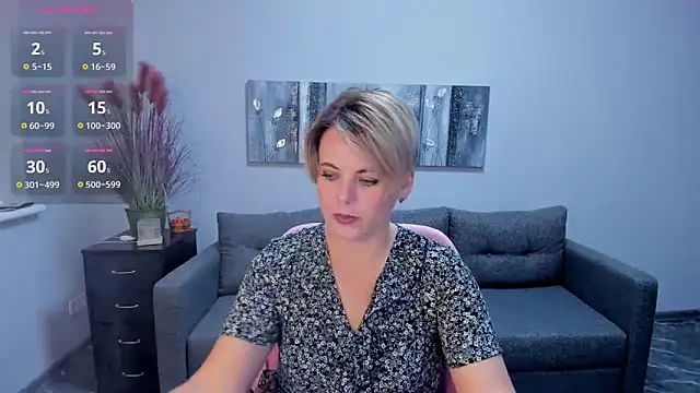 Julia Wilsone online show from 10-04-25, 05:20