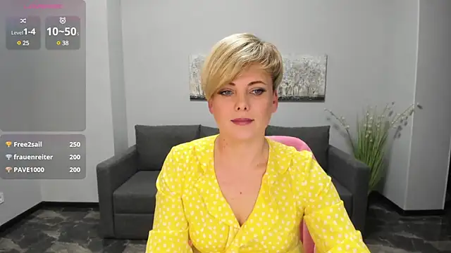 Julia Wilsone online show from 01-18-25, 03:59