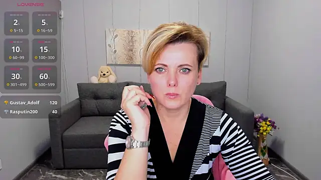 Julia Wilsone online show from 01-27-25, 04:54