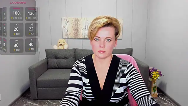 Julia Wilsone online show from 01-27-25, 01:09