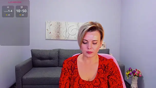 Julia Wilsone online show from 11-06-25, 06:50