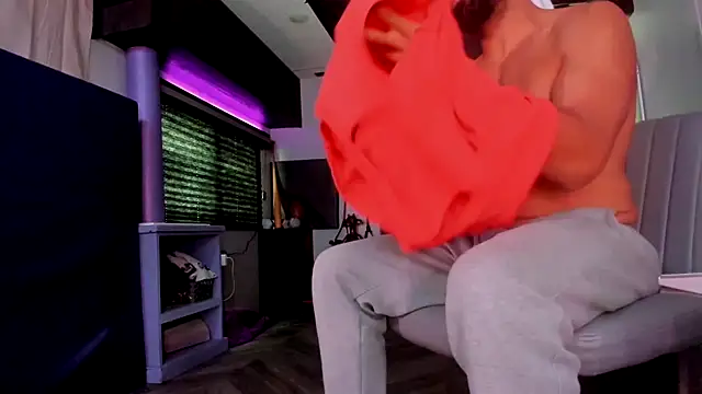 Snapshot of DirtyDrizzy chatting on 02-10-26, 08:08 DirtyDrizzy online show from 02-10-26, 08:08