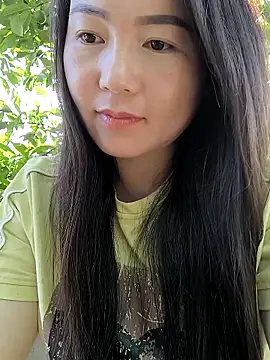 Snapshot of Sweetlove_77 chatting on 10-13-25, 12:34 Sweetlove 77 online show from 10-13-25, 12:34