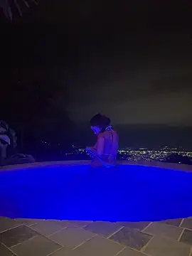 Snapshot of AlisonHoot69 chatting on 01-19-26, 03:21 AlisonHoot69 online show from 01-19-26, 03:21