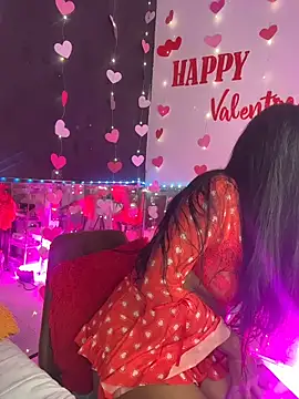 Snapshot of AlisonHoot69 chatting on 02-15-26, 05:19 AlisonHoot69 online show from 02-15-26, 05:19