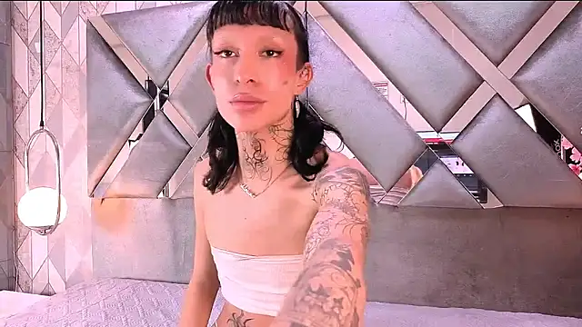 MadisonWood01 online show from 04-09-26, 09:10