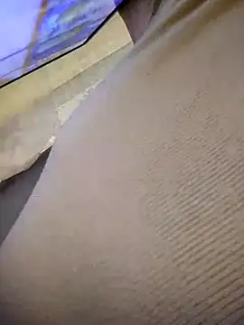 Gussie Bridie online show from 10-24-25, 04:44