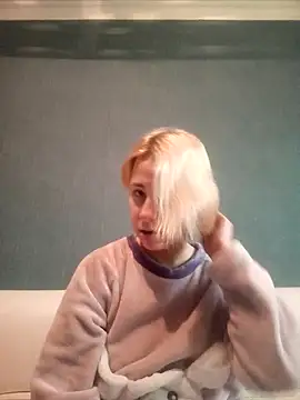 Gussie Bridie online show from 02-20-25, 07:34